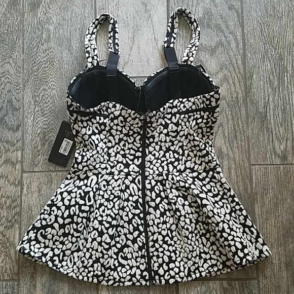 NWT sexy guess top - Picture 2 of 4